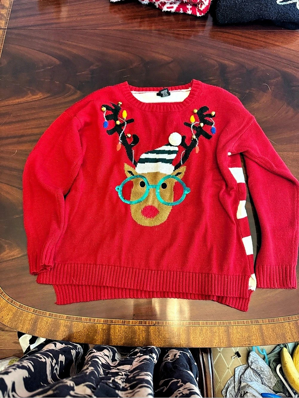 New Directions Reindeer Crewneck Sweater Red & White XL